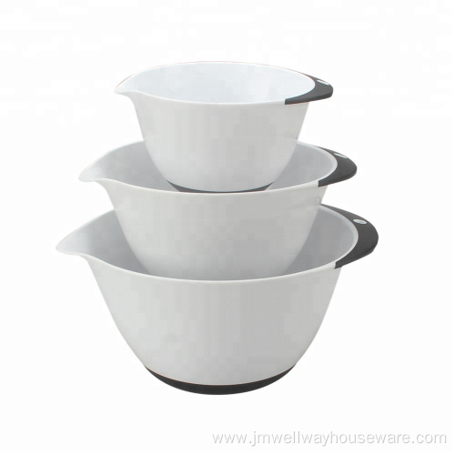 Nesting Plastic Mixing Bowls with Rubber Grip Handles